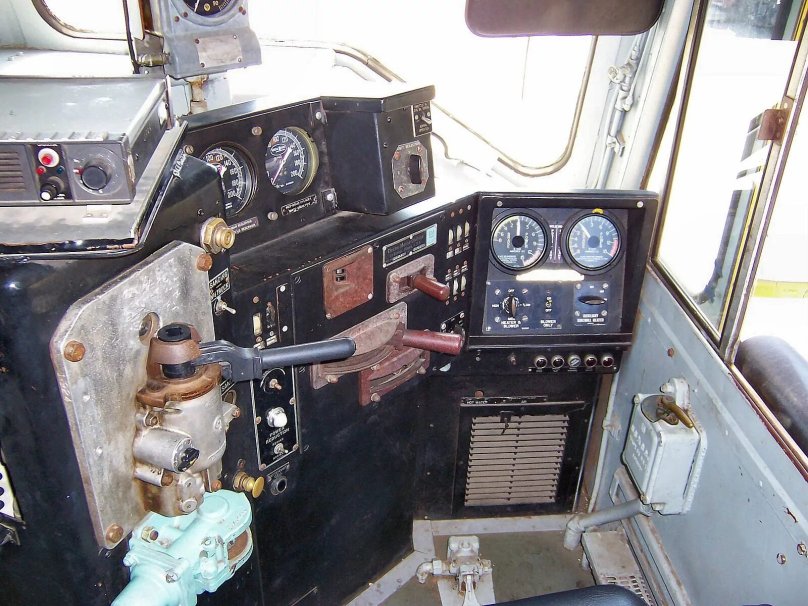 Кабина тепловоза EMD