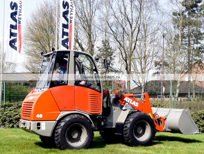 Мини погрузчик Atlas