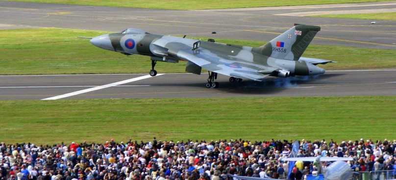 Avro Vulcan xh558