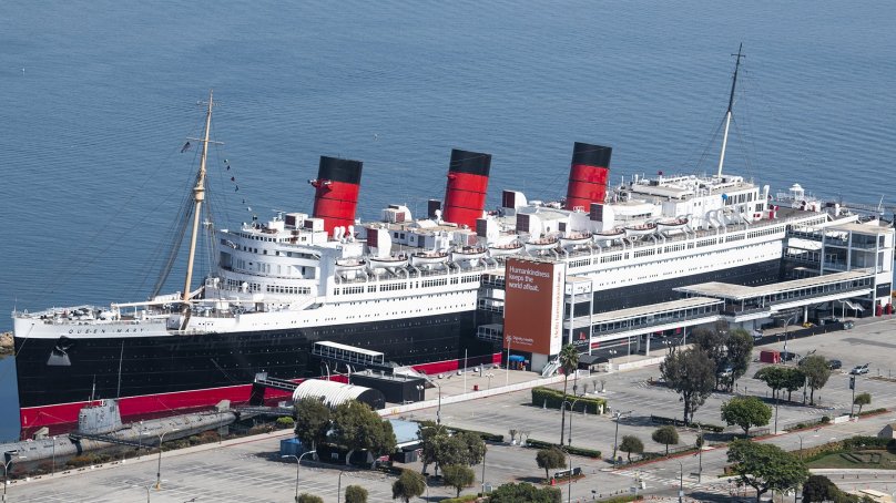 Лайнер Queen Mary 1