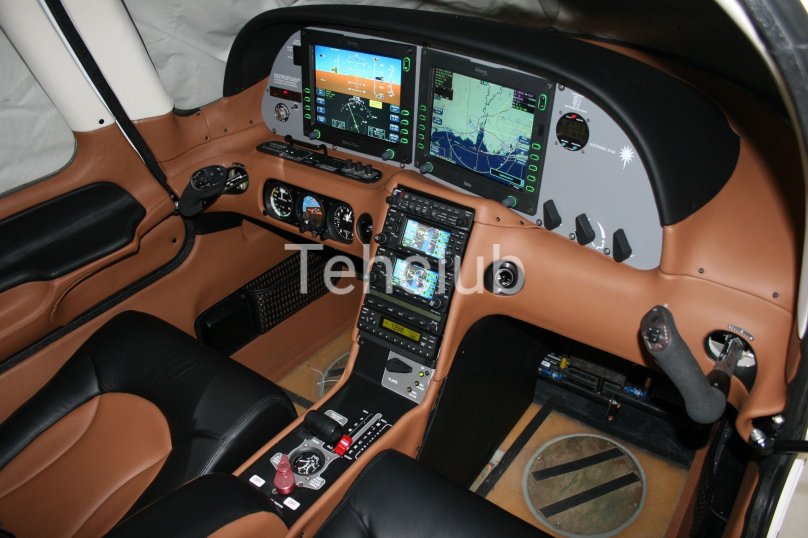 Cirrus sr22 Cockpit