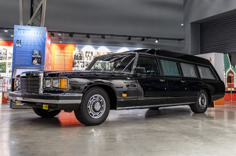 Правительственный ЗИЛ универсал