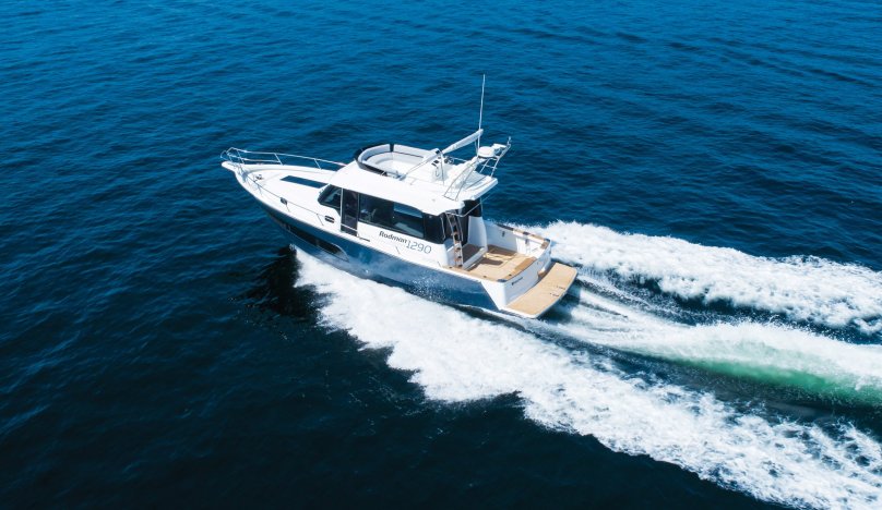 Яхта Swift Trawler 34