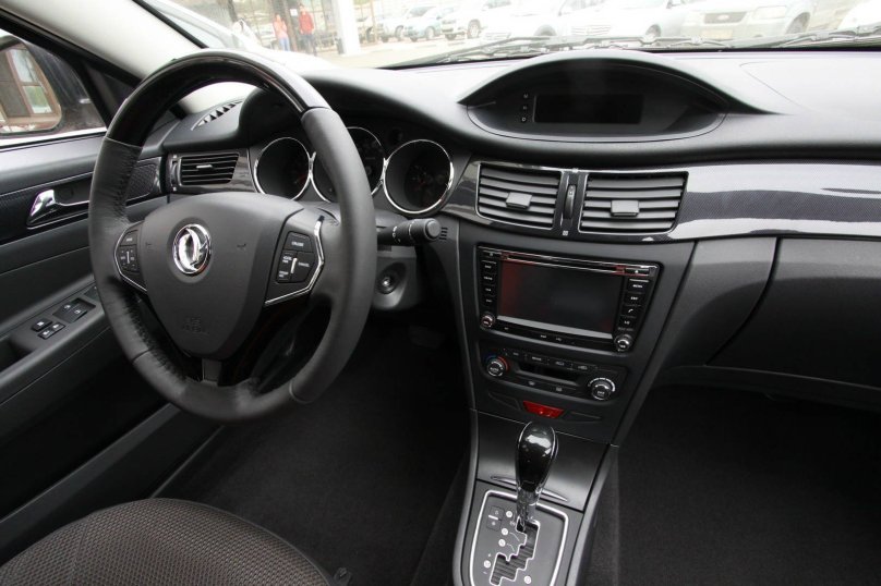 Dongfeng s30 салон