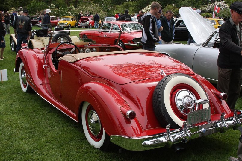 Автомобиль Форд Эйфель родстер