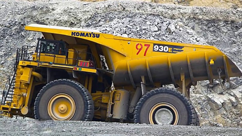 Komatsu 930e