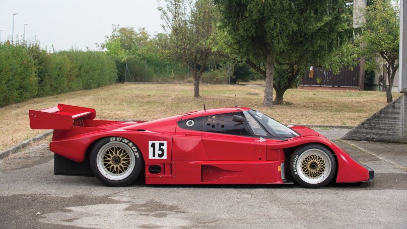 Лянча спортивная машина