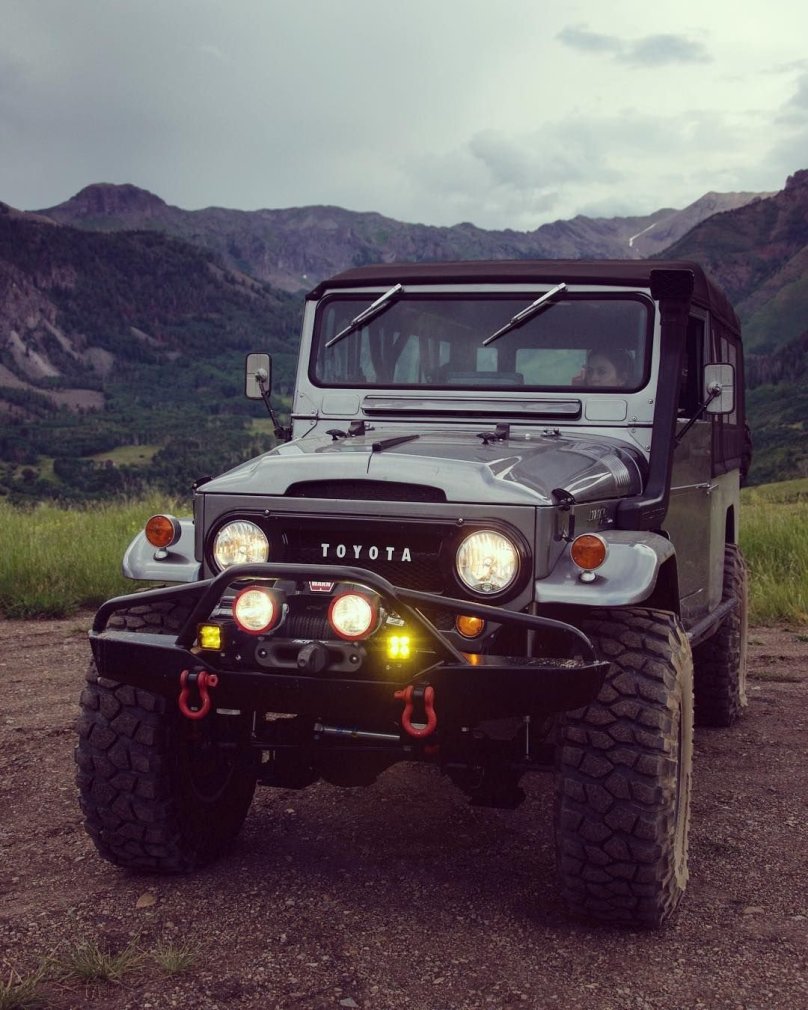 Джип турист