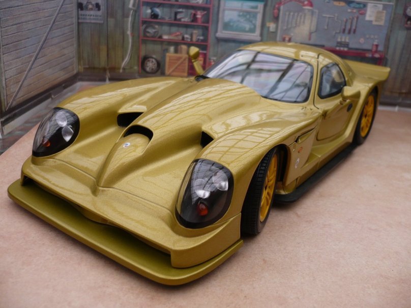 Panoz GTR-1