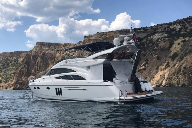 Катер Princess 58