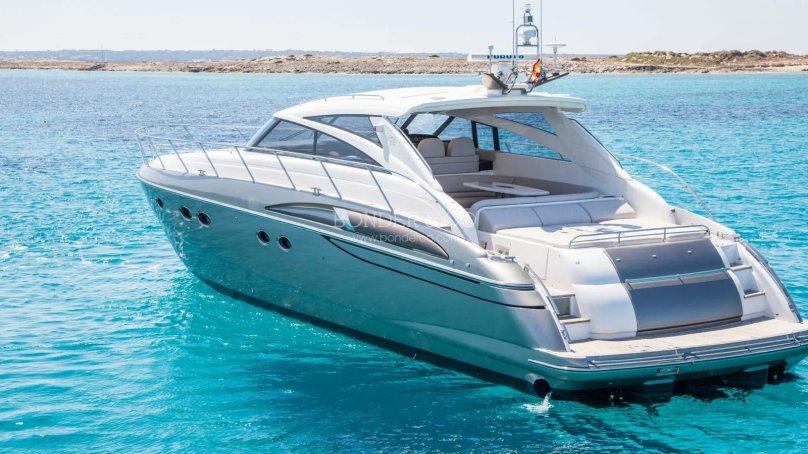 Яхта Princess v55