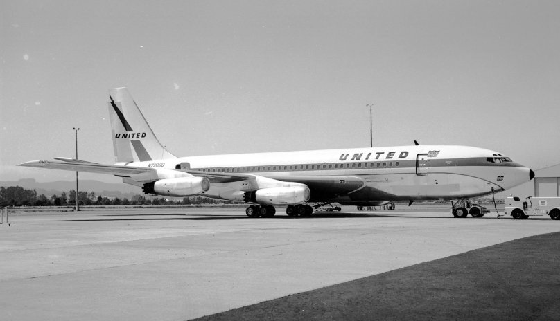 Boeing 720 United