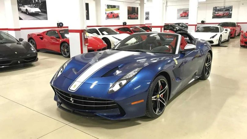 Ferrari f12 Berlinetta Blue