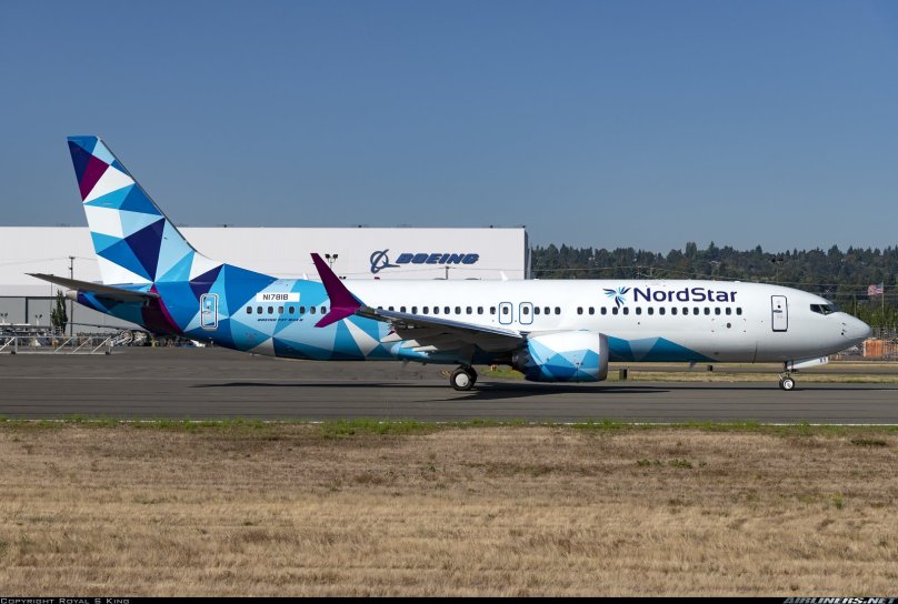 737 Max 8