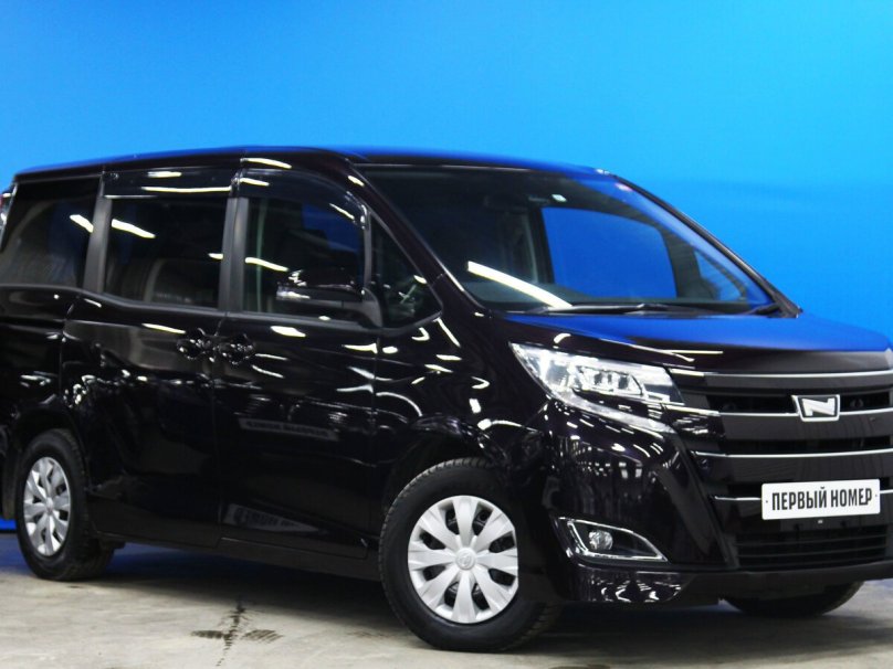 Toyota Noah 2018