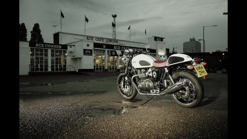 Мотоцикл 2014 Triumph Thruxton (Cafe Racer)