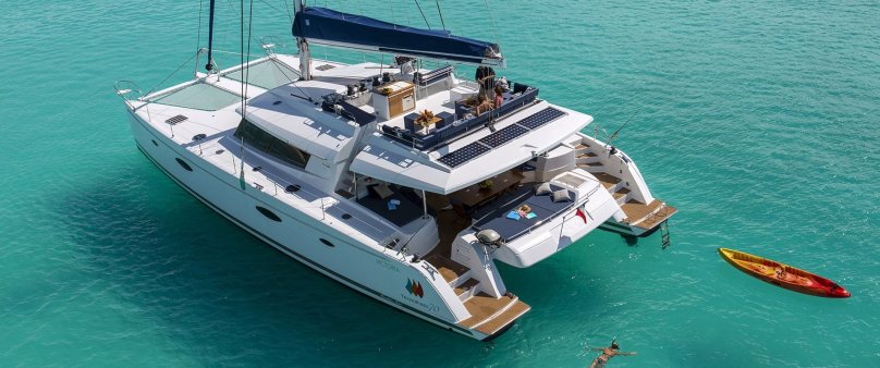 Морские катамараны моторно- парусный