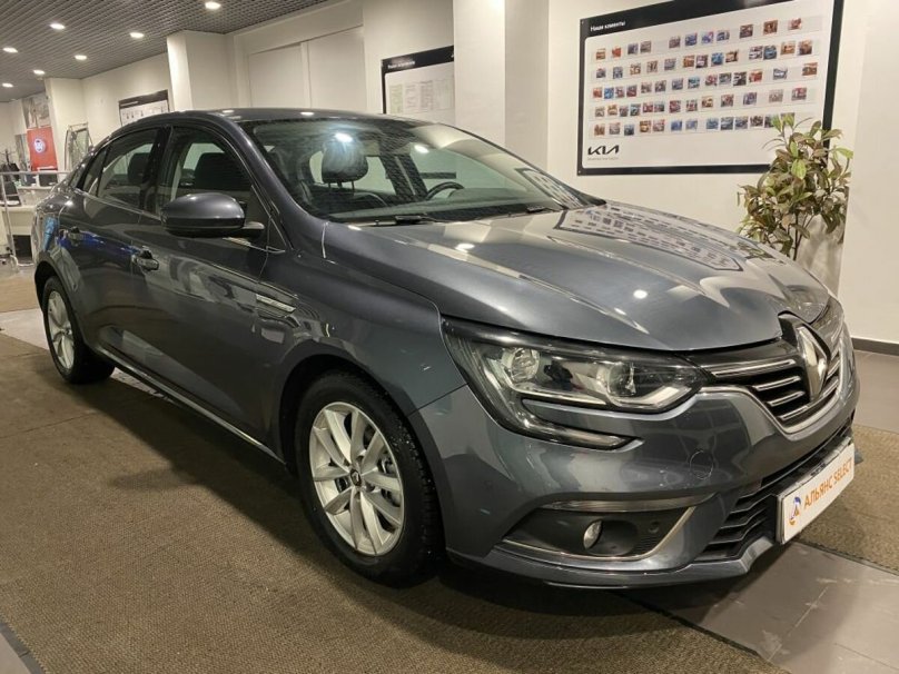 Рено Меган 2019 года фото