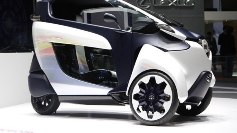Электромобиль Тойота трехколесный