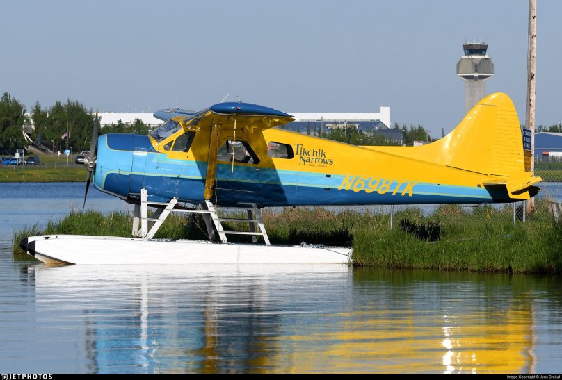DHC-6 самолет