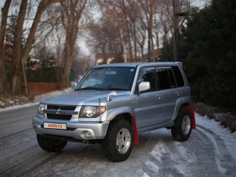 Mitsubishi Pajero io 1998