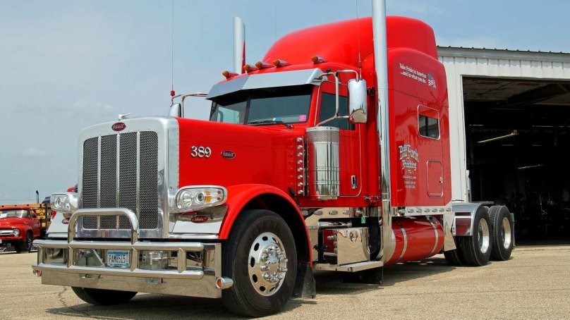 Американский грузовик Peterbilt