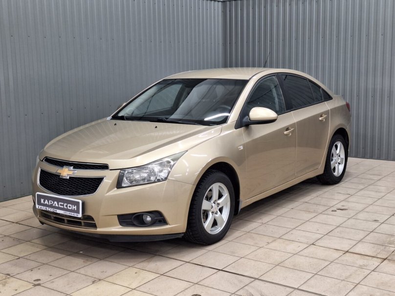 Шевроле Круз бежевый