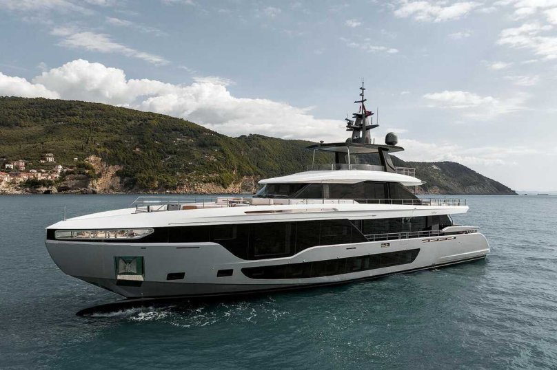 Моторная яхта Azimut 98