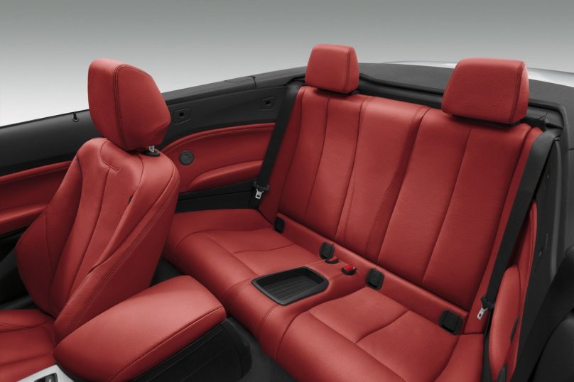 БМВ 2 кабриолет салон