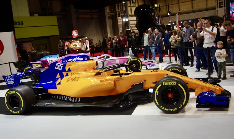 MCLAREN mcl38