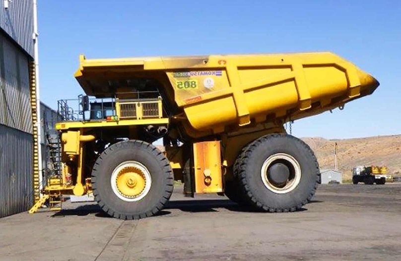 Самосвал Коматсу 830е