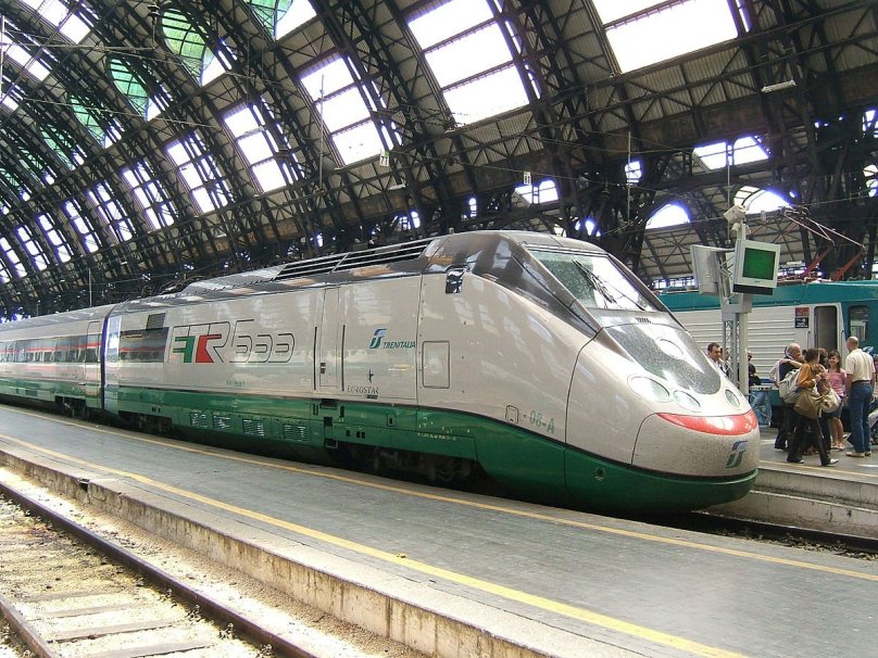 Поезд Intercity в Италии