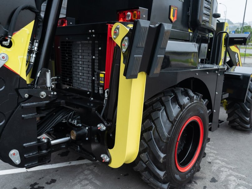 Экскаватор-погрузчик Boulder BL 30-25h габариты