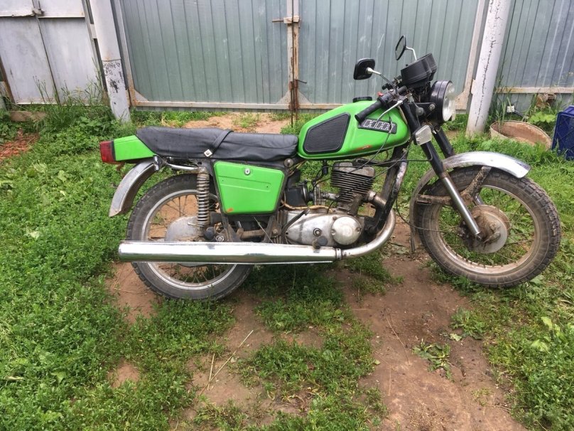 ИЖ Планета 5 зеленого цвета