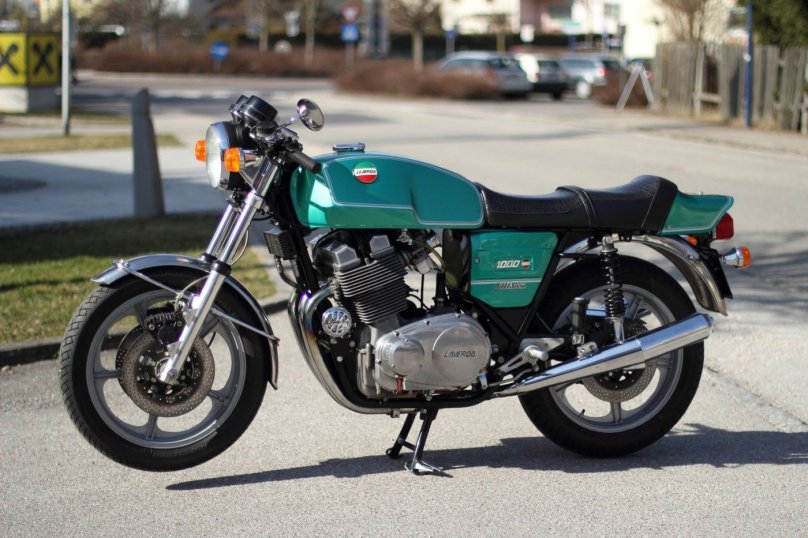 Laverda 4/4