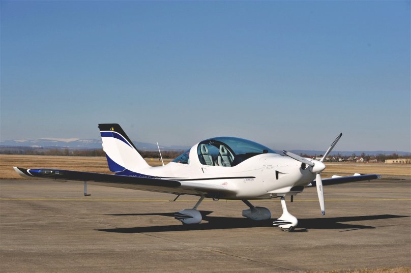 Sting 2000 самолет