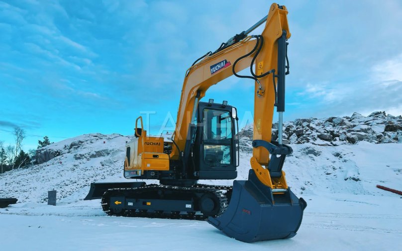 Экскаватор зимой