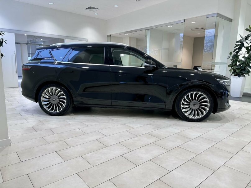 Voyah free черный