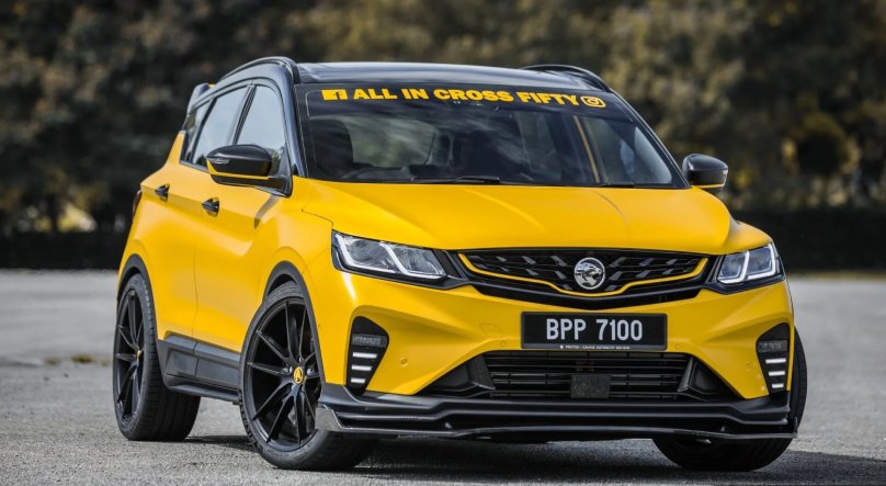 Geely Coolray желтый