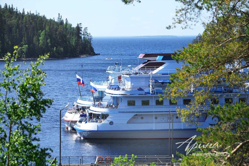 Теплоход Валаам