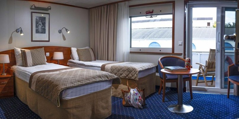 Теплоход Россия каюты