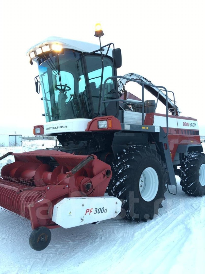 Силосный комбайн Дон 680м