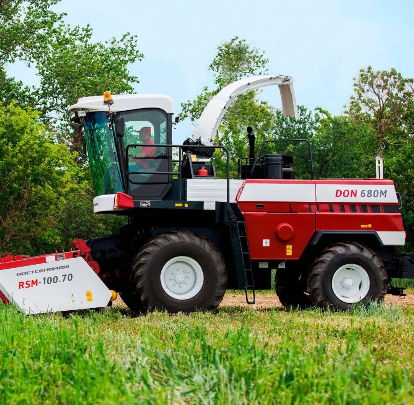 Кормоуборочный комбайн Ростсельмаш Дон 680м