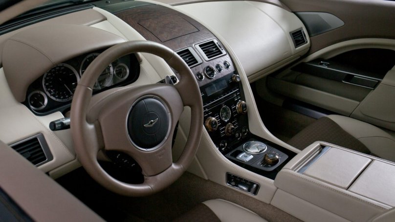 Aston Martin Lagonda 2018