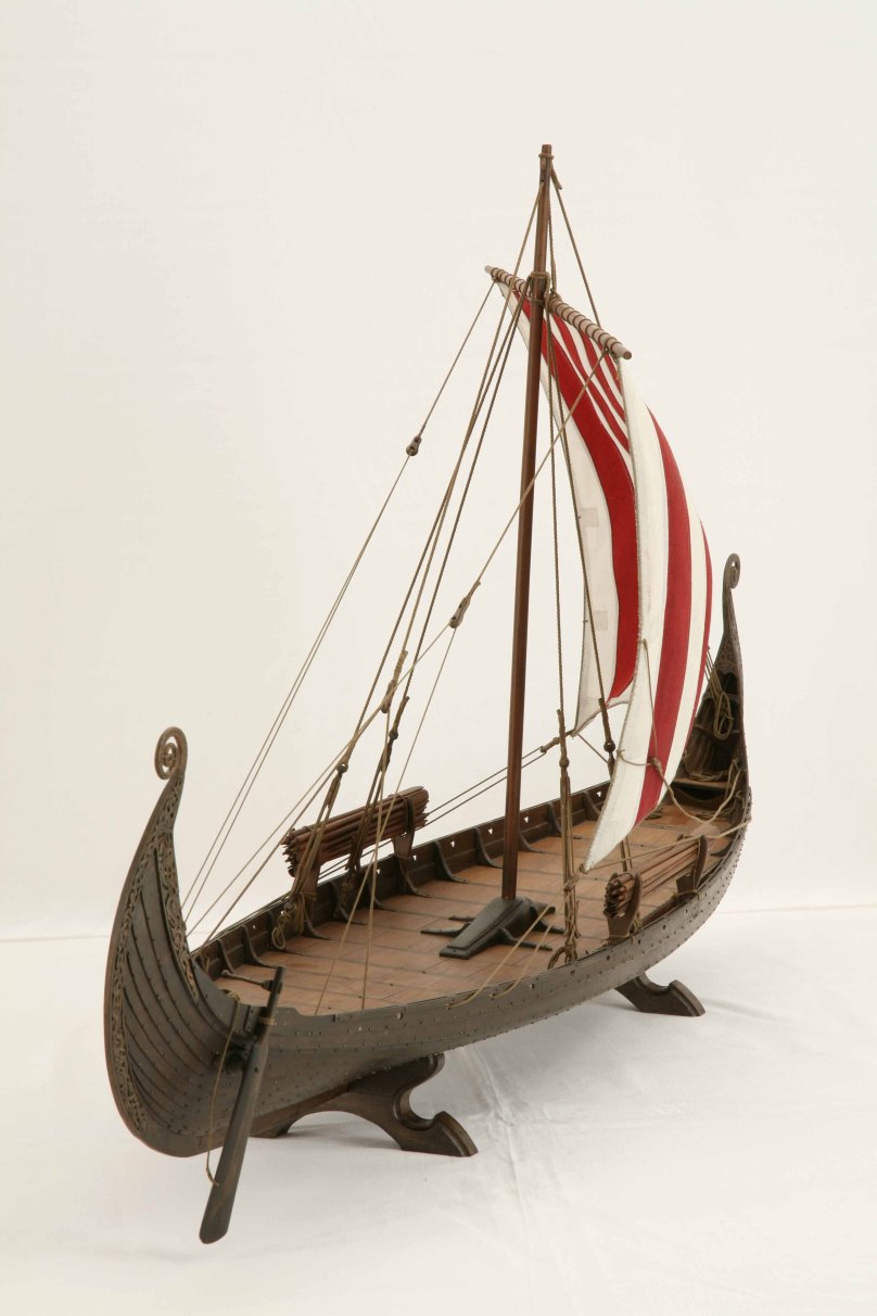 Драккар Осеберг