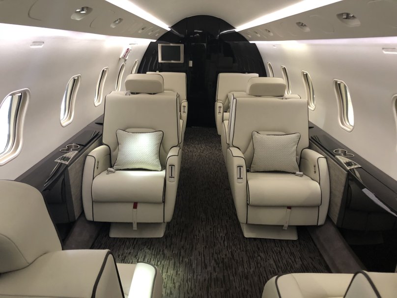 Бомбардье Челленджер 300