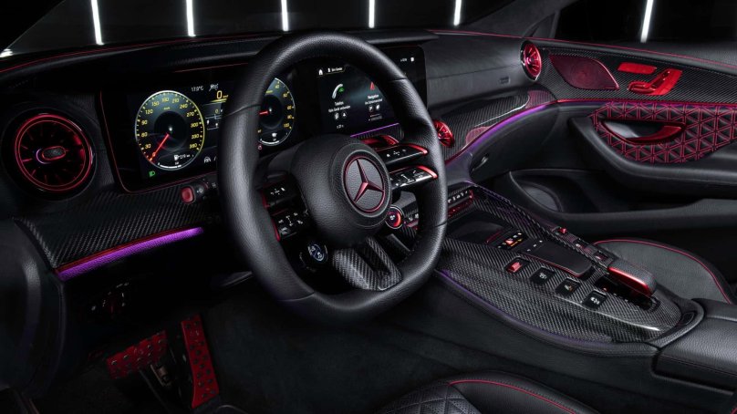 Mercedes-AMG gt 63 e Performance