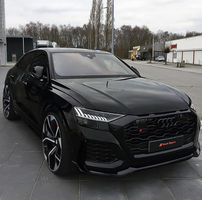 Ауди RS q8 Black