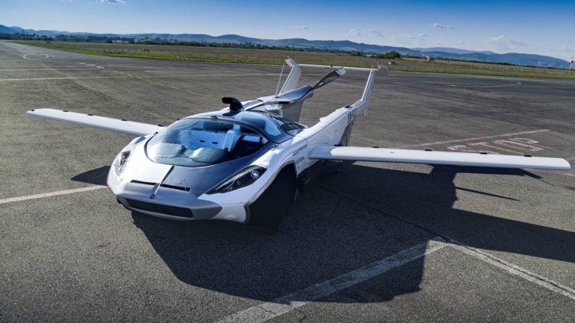 Летающая машина AIRCAR