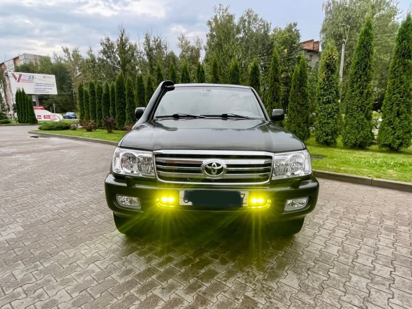 Юбилейный ленд Крузер 100